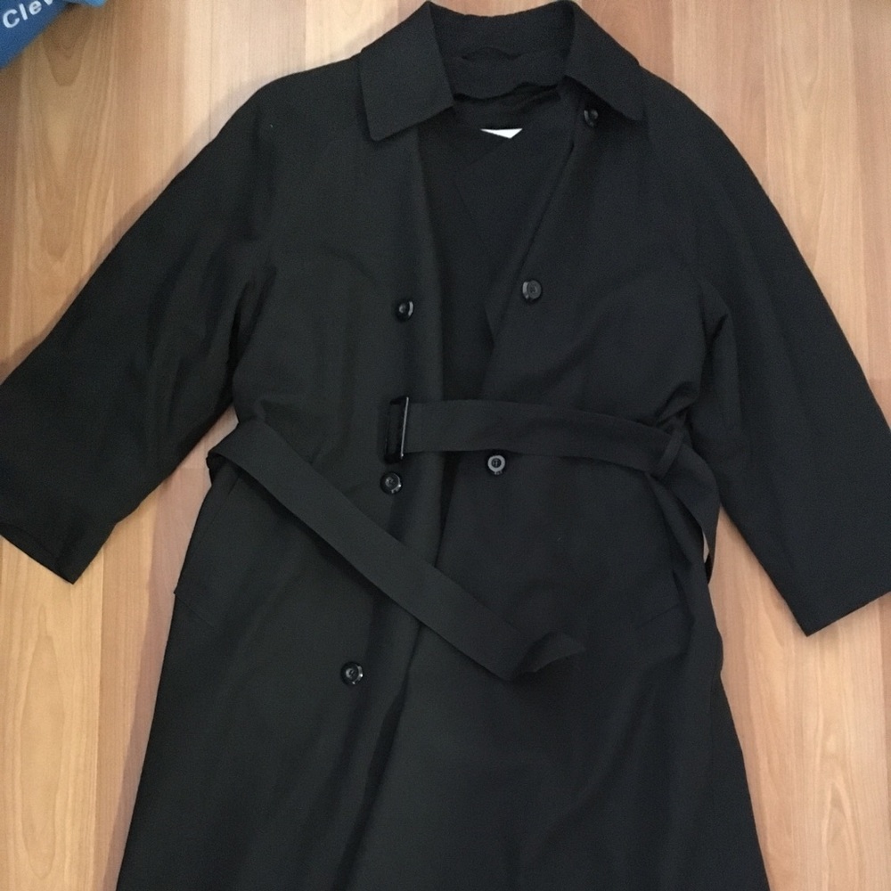 Women’s London Fog Black Rain/Trench coat Sz. 6 PT